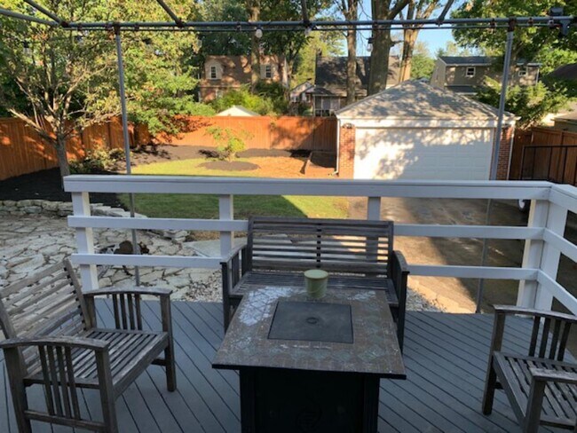 Building Photo - 6422 Fairhurst Ave