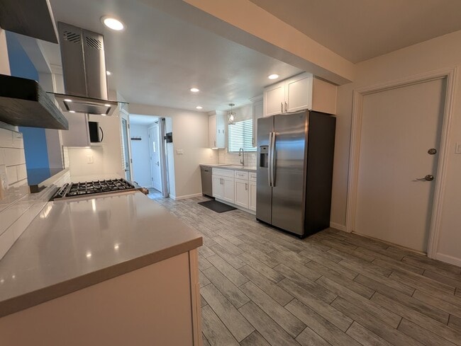 Building Photo - 3334 Fair Oaks Dr