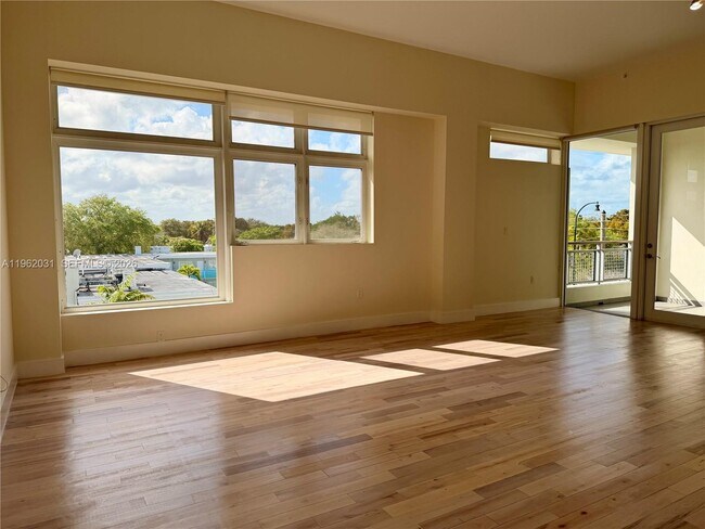 Building Photo - 6701 Biscayne Blvd