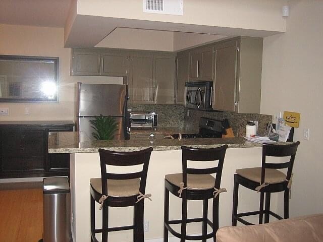 Kitchen - 1825 Selby Ave