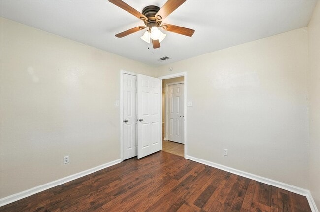 Building Photo - 205 Davis Rd