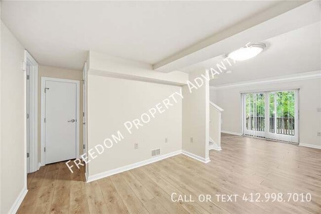 Building Photo - 137 Freeland St