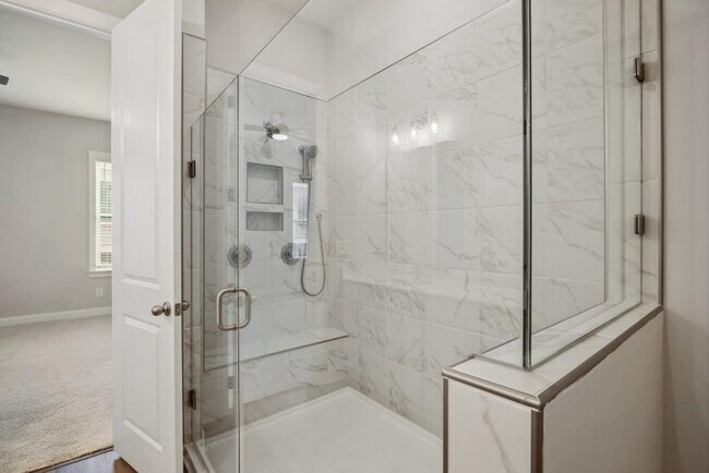 Building Photo - 704 Stickley Oak Way