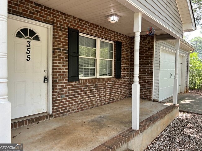 Building Photo - 355 Tall Tree Rd