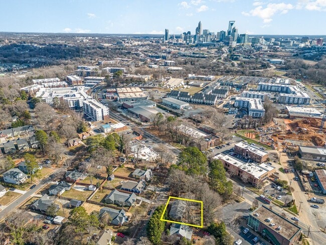 Building Photo - Available to Show