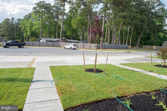 Building Photo - 128 Willowtree Ln