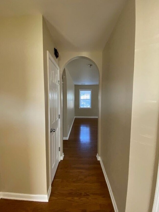 Building Photo - Charming 3 bedroom 2 bath home in Windsor park