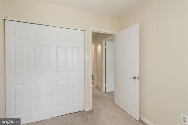 Building Photo - 4916 Van Masdag Ct