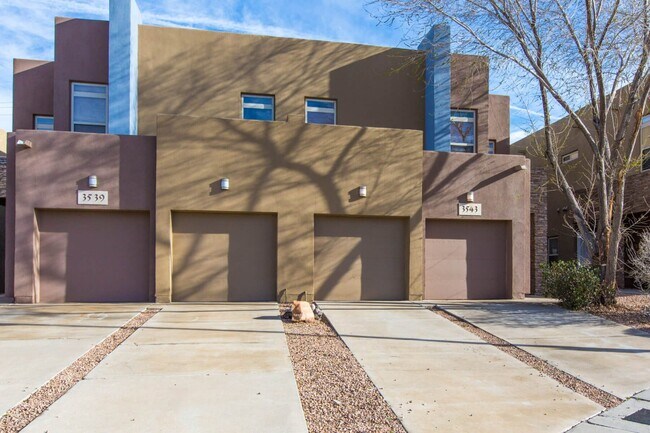 Building Photo - 3432 Del Agua Ct NE