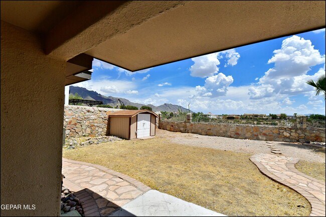 Building Photo - 6372 Franklin Ridge Dr