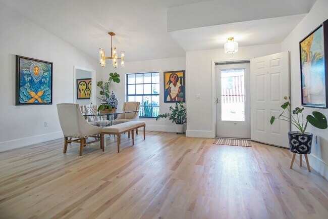 Building Photo - Ranch on 6 Acres