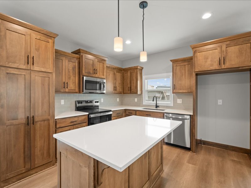 Building Photo - 16973 W 164th Ter