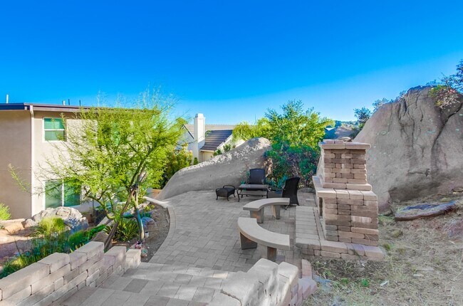 Building Photo - 28548 Meadow Glen Way W