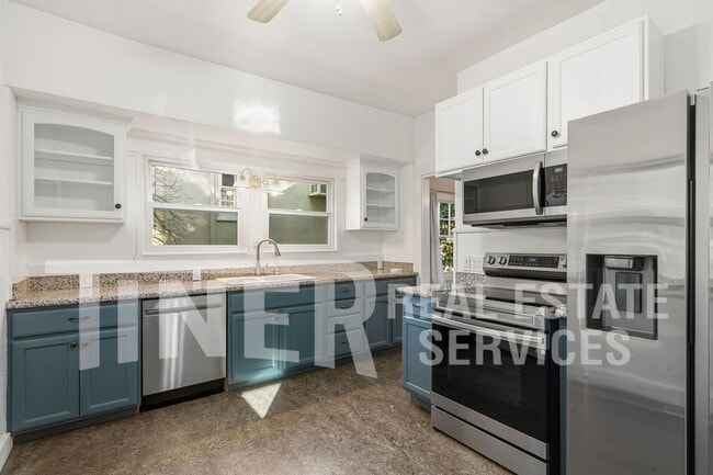 Building Photo - 2916 22nd St