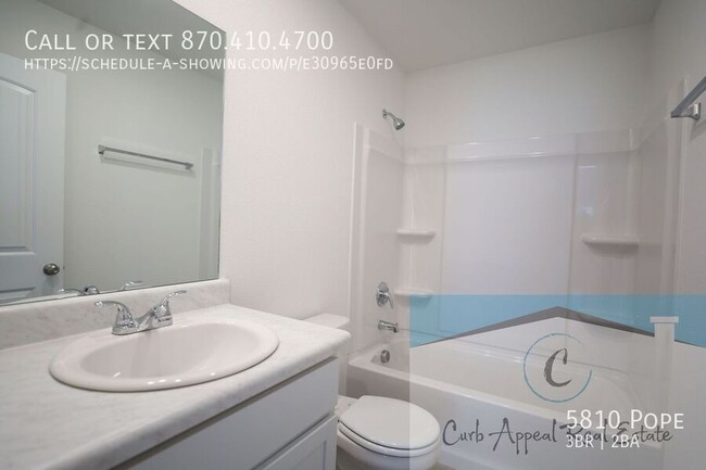 Building Photo - 5810 Pope-