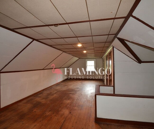 Building Photo - 2101 Riverside Dr