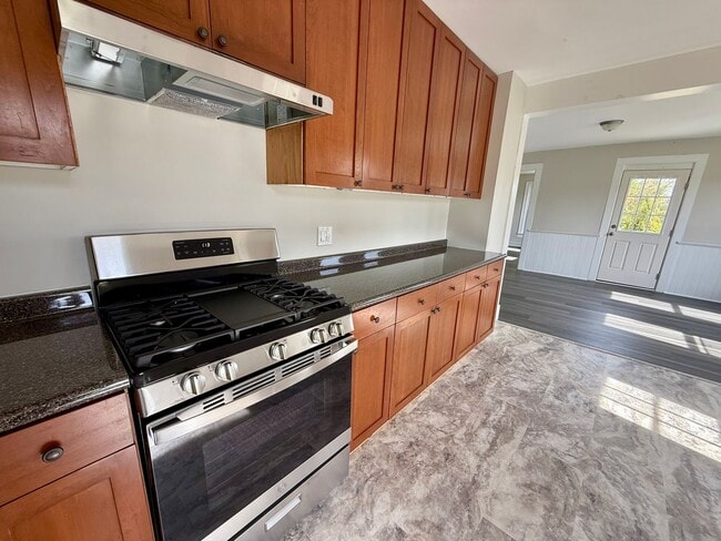 Building Photo - Amazing Remodeled Farm Home