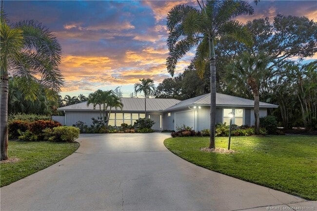 Primary Photo - 7 Riverview Dr