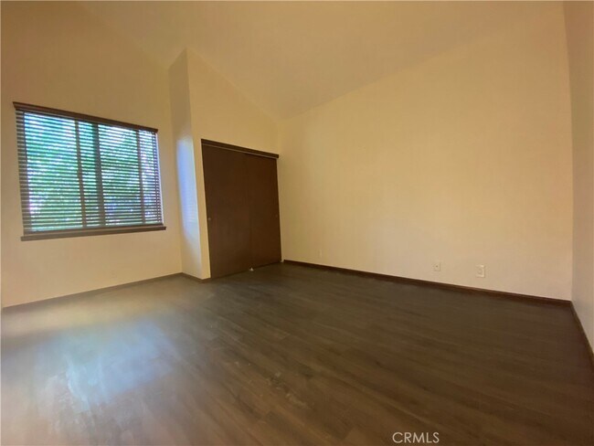 Building Photo - 27721 Peninsula Dr