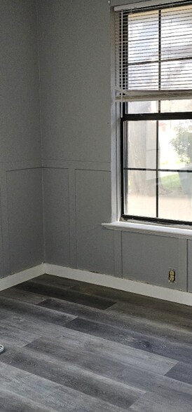 Building Photo - 630 Kessler Blvd
