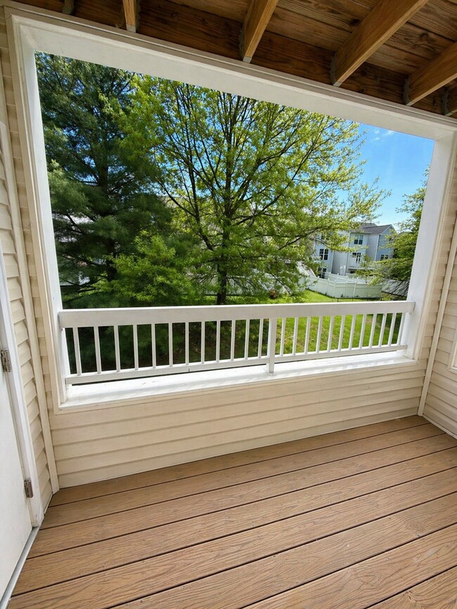 Building Photo - 1411 Bonnett Pl
