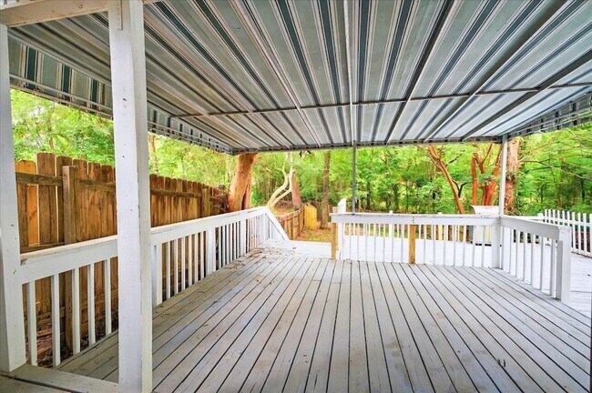 Building Photo - 3001 Oak Park Ct