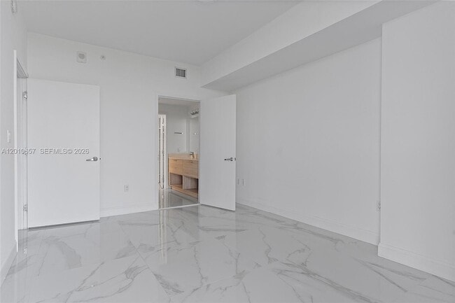 Building Photo - 16385 Biscayne Blvd