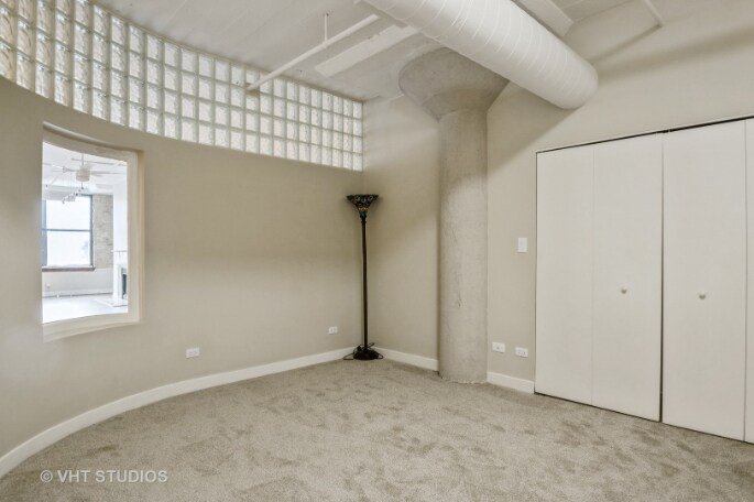 Building Photo - 411 W Ontario St