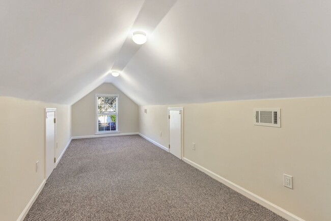 Building Photo - 114 Egrets Way Ln