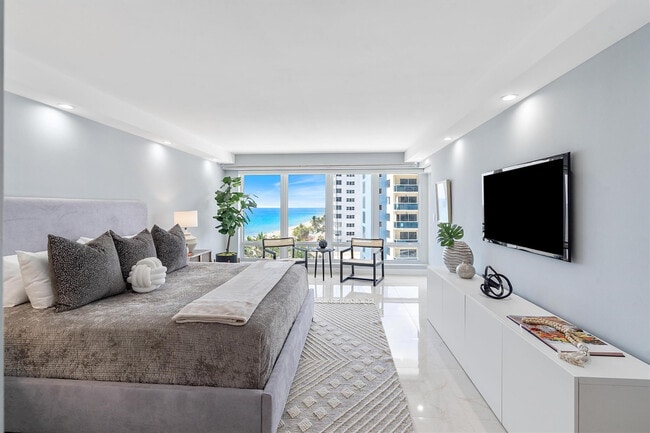 Building Photo - 4100 Galt Ocean Dr