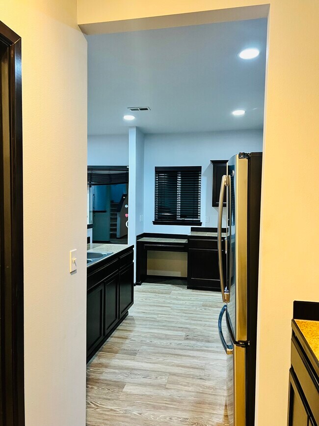 Building Photo - 5815 148th Pl NE