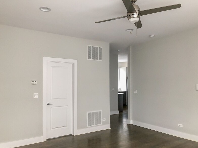 Building Photo - 2620 N Rockwell St