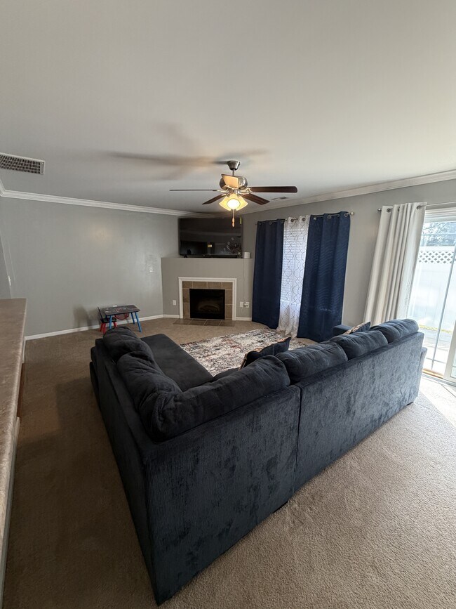 Building Photo - 4140-41U1 Kittrell Farms Dr