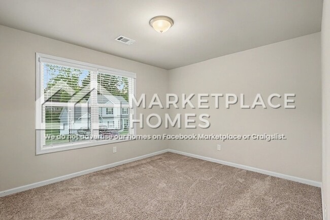 Building Photo - 215 W L Miller Dr