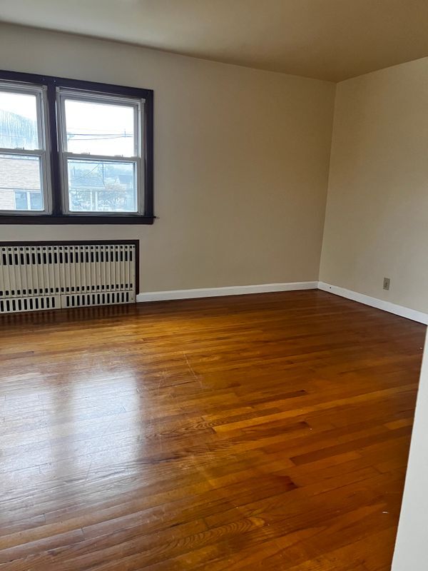 Building Photo - 351 Capitol St