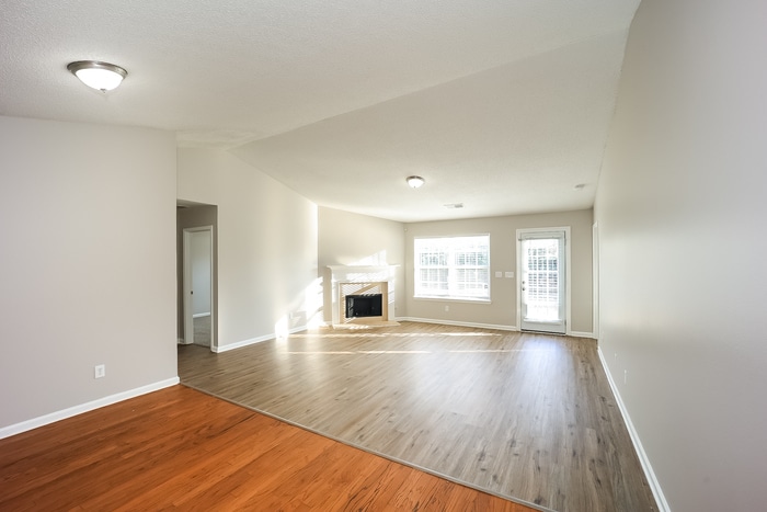 Building Photo - 7520 Old Chapel