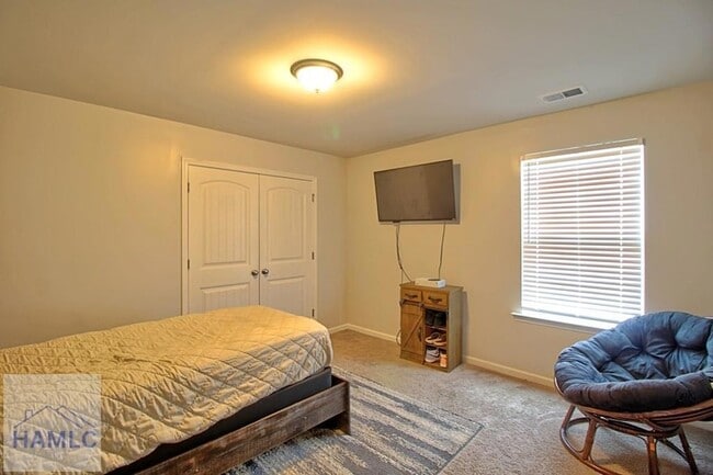 Building Photo - 57 Gracyn Ln