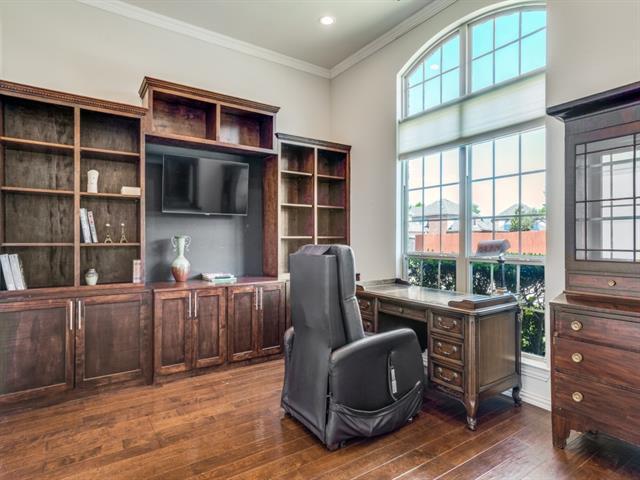 Building Photo - 7110 Waterbury Dr