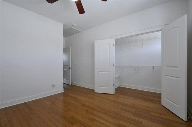 Building Photo - 13420 Lyndhurst St
