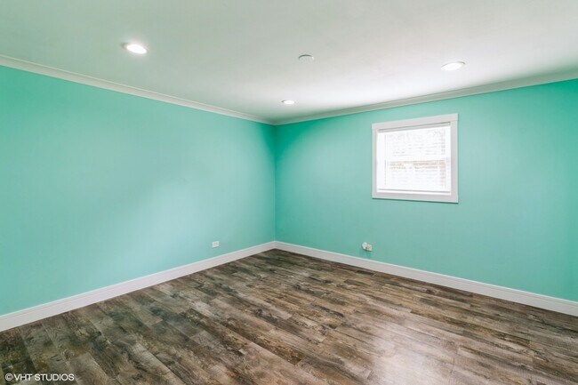 Building Photo - 3101 Dove Ct