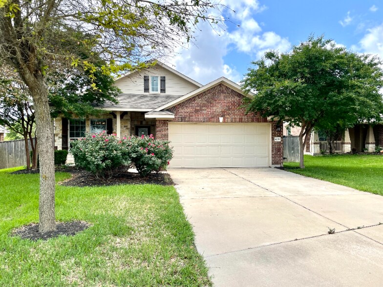 Building Photo - 4235 Fairmeadow Dr