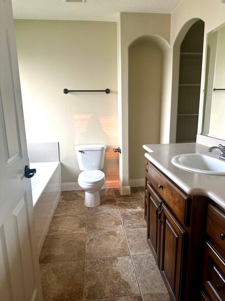 Building Photo - 1288 N Cedar Blvd. #43