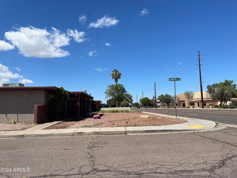 Building Photo - 1205 W Southern Ave