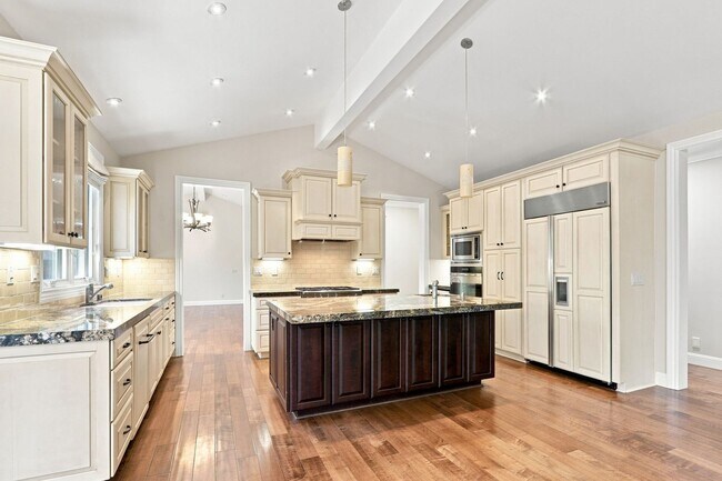 Building Photo - Beautiful 4-Bedroom 3.5-Bathroom Los Gatos Home