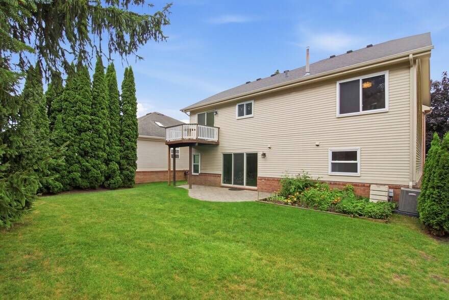 Building Photo - 4905 Carrington Dr