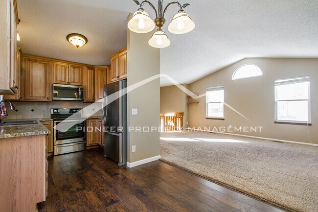 Building Photo - Split-level Home With Fenced Backyard and 2 Large Decks!