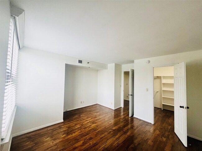 Building Photo - 3525 Sage Rd