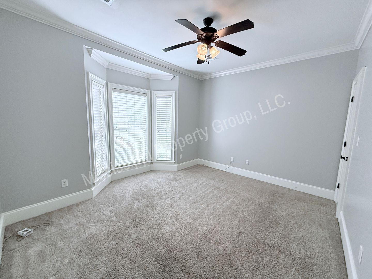 Building Photo - 131 Falls Grove Drive
