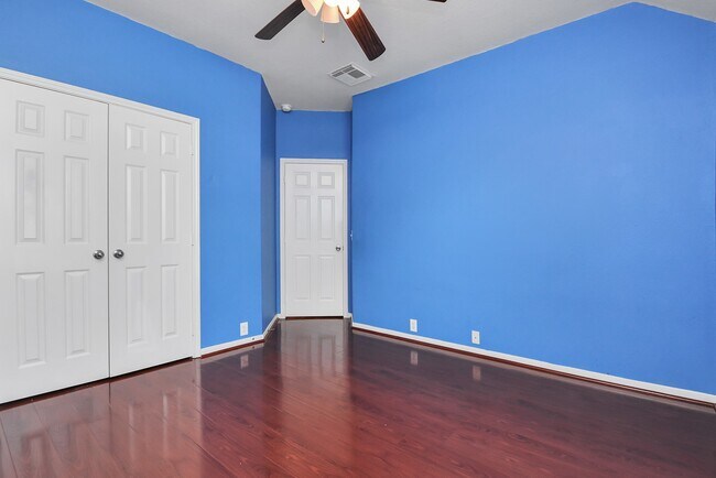 Building Photo - 8810 Sunforest Ln