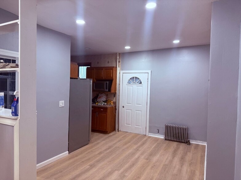 Building Photo - 189 Sheridan Ave